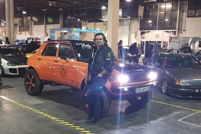 Механик из Сербии превратил Zastava 101 в машину‐трансформер