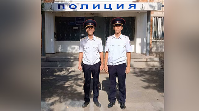 В Свердловской области полицейские предотвратили возгорание легкового автомобиля
