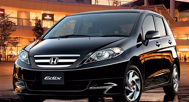 Шестиместный компактвэн Honda Edix