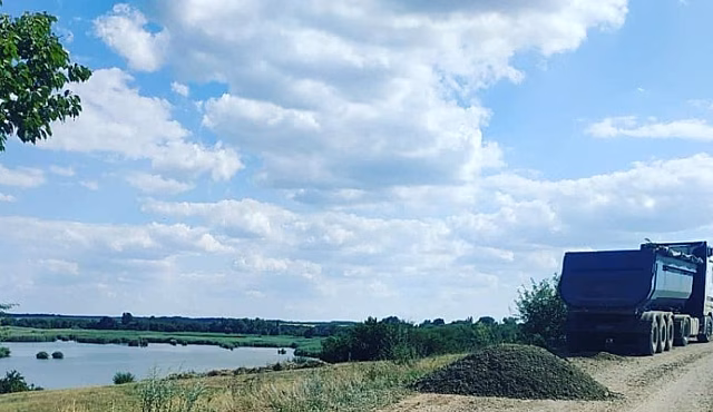 В Новогражданской отремонтировали и частично расширили дорогу по ул. Береговой