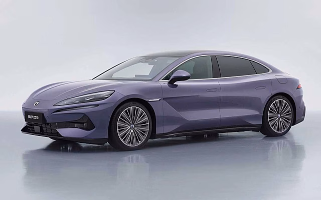 Премиальный Denza Z9 будет предложен в электрической и гибридной версиях