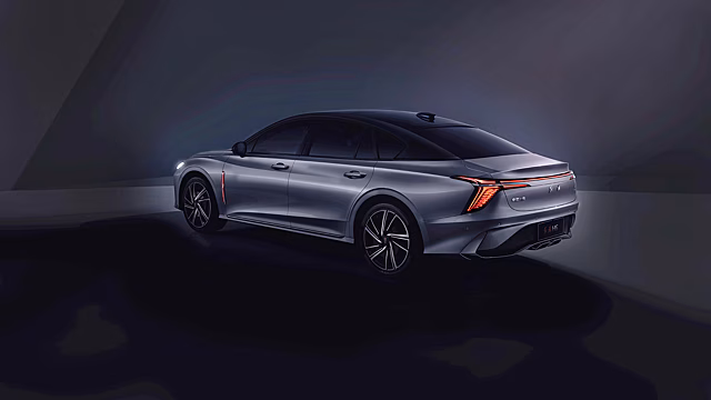 Hongqi раскрыл подробности о лифтбеке H6 для России