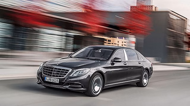 Продажи новых легковых автомобилей сегмента Luxury в России в октябре выросли на 37% - до 107 машин