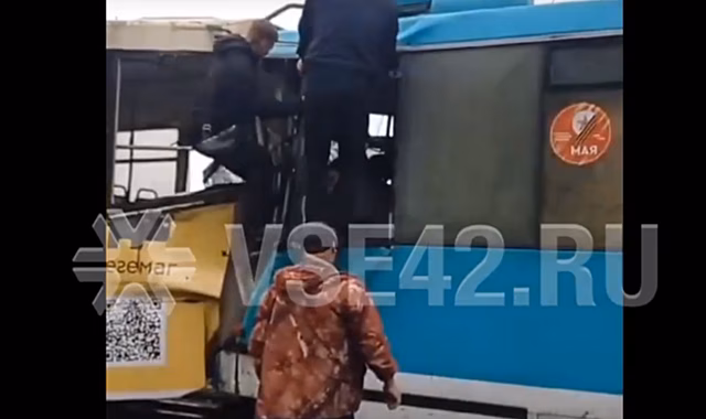 СК призвал откликнуться всех пассажиров попавших в страшную аварию кемеровских трамваев