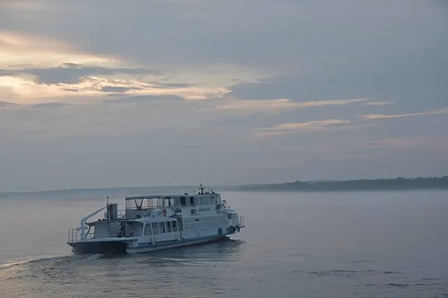 На Самарском мосту должны установить освещение для судов