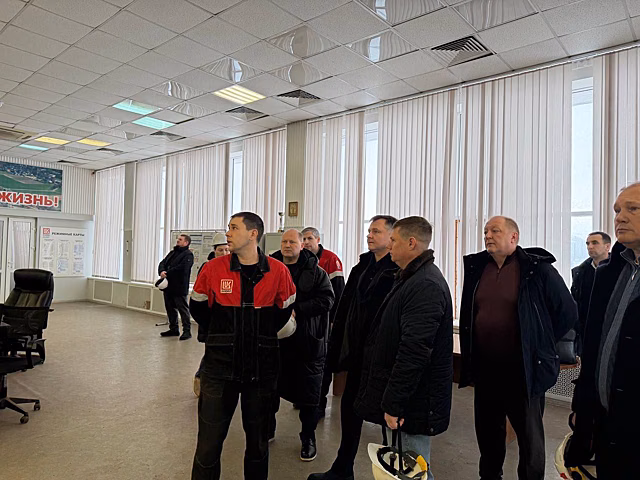 Юрий Слюсарь лично приехал разобраться со слабым отоплением в домах ростовчан