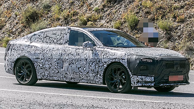 ?Бренд Ford готовит обновленный Mondeo для европейского авторынка