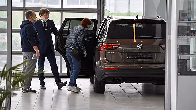Иностранные автокомпании начали отключать свои сайты в России