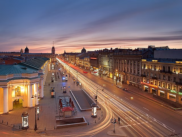 Впервые за 15 месяцев в Санкт-Петербурге выросли продажи автомобилей