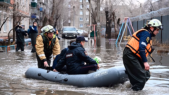 Более 6 тысяч жителей Оренбургской области эвакуировали из-за паводков