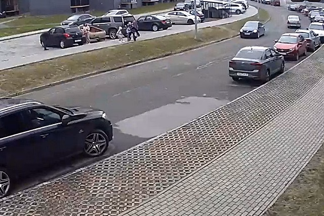 В Петрозаводске будут судить молодого человека, который сбил на самокате пятилетнюю девочку