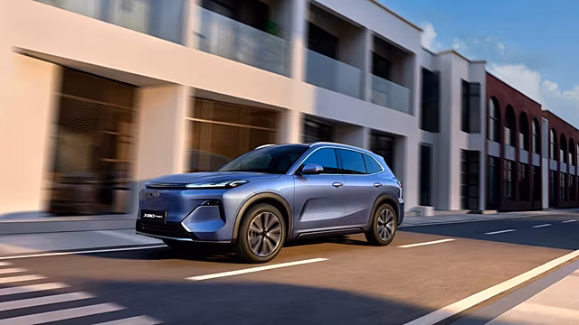 Аналог Geely Starray EM-i: названа цена нового гибридного кроссовера Belgee