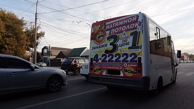 В Саратове пассажирка упала в маршрутке №13 и попала в больницу