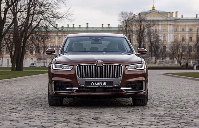 На продажу выставили седан Aurus Senat Aurora, проехавший всего 312 км