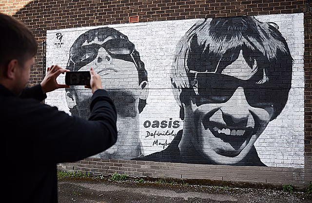 Воссоединение Oasis спровоцировало проверку сервисов по продаже билетов в Великобритании