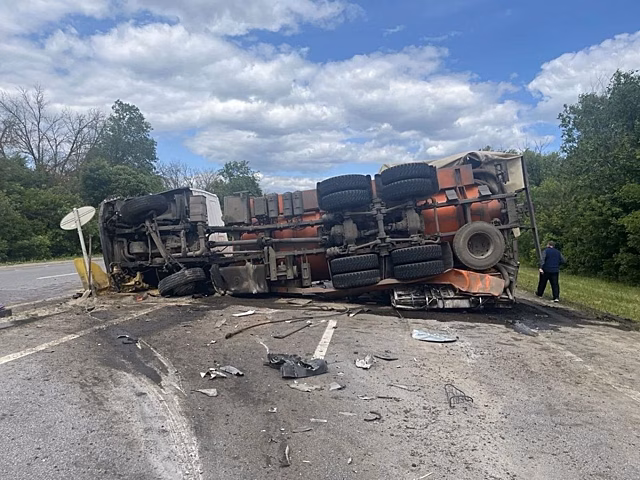 В Липецком округе произошло ДТП с двумя грузовиками
