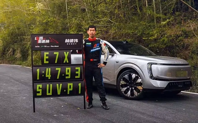 Этот китайский кроссовер обошёл Porsche на горной трассе