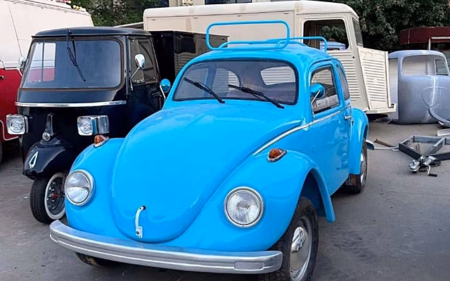 В погоне за VW Beetle: китайцы сделали своего Жука из стекловолокна