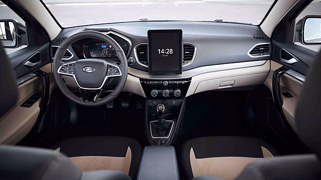 Владельцев новых Lada Vesta просят на 45 минут заехать на сервис