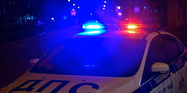 Автомобиль упал в болото в Новой Москве