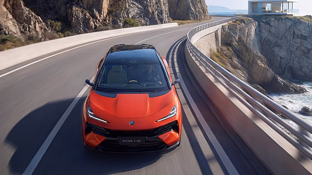 Lotus отказался от продаж своего электрокроссовера в США