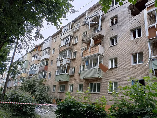 В Туле после атаки дрона ремонтируют жилой дом