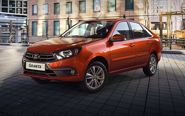 Седан LADA Granta лидировал в списке ТОП-5 самых доступных по цене автомобилей в России в ноябре 2022 года