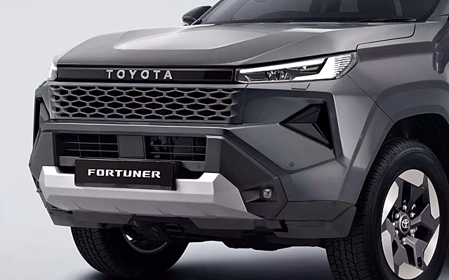 Toyota начала тесты нового Fortuner с 2,8-литровым дизельным мотором