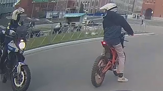 Промчавшийся на электробайке по пешеходным зонам в центре Йошкар-Олы лихач привлечён к ответственности