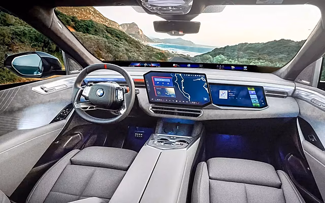 Новейший BMW X5: свежий фирменный дизайн и 5 вариантов силовой установки