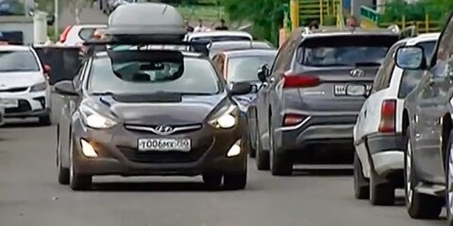 Жители Жуковского пожаловались на проезжающих через город москвичей