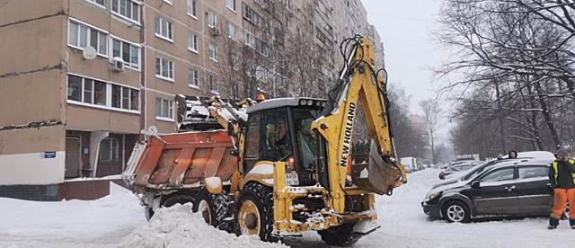 В Красногорске рабочие за ночь расчистили от снега более 220 тысяч «квадратов» территории