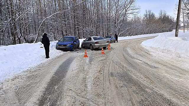 В Сарапуле молодой человек и ребёнок получили травмы в аварии