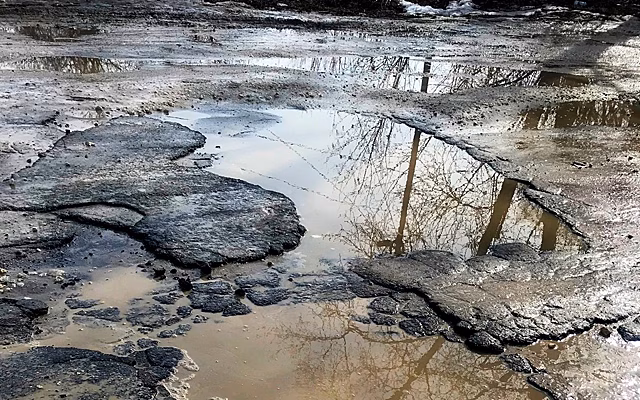 В Рязани прокуратура потребовала отремонтировать дорогу из-за жалоб бизнесменов
