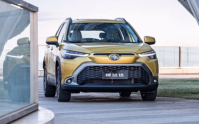 Новый надежный и богато оснащенный кроссовер Toyota сильно подешевел в России