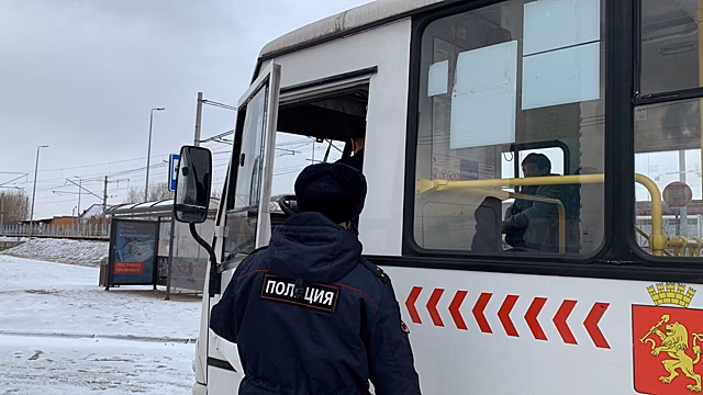 В Красноярске водитель маршрута № 27 перевозил пассажиров с неисправным рулевым управлением