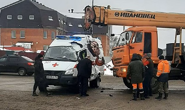 Под Тулой прибывшую на место ДТП бригаду скорой сбил грузовик