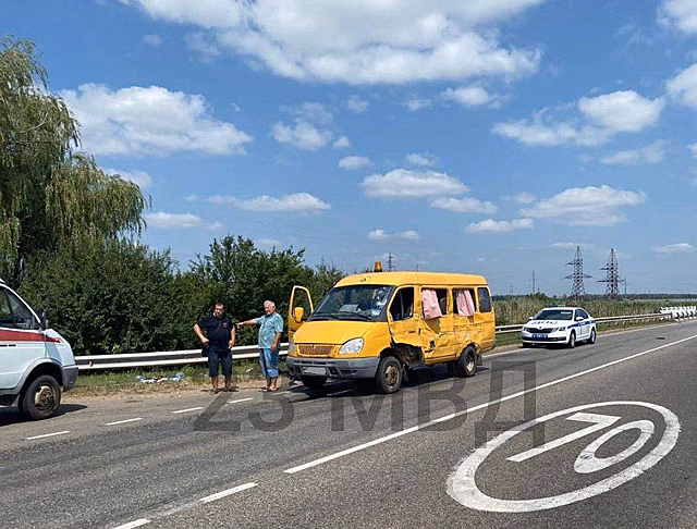 Ребенок погиб в ДТП с автобусом детской команды по футболу на российской трассе