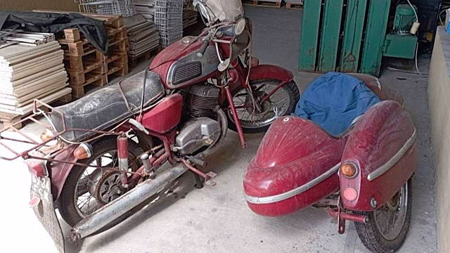 На продажу выставили треть права собственности на мотоцикл Jawa 350