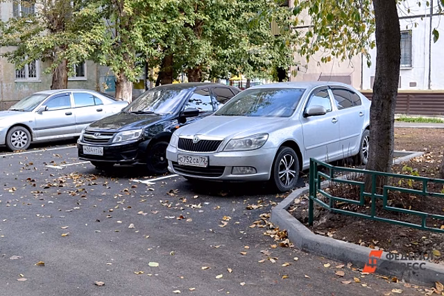 В ХМАО водитель внедорожника сбил девятилетнюю девочку