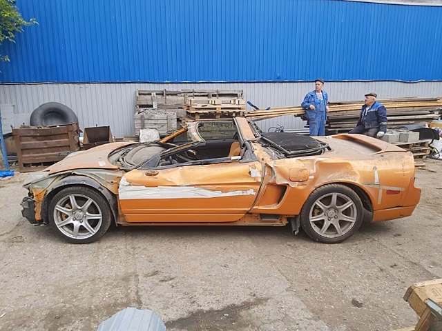 Разбитый Acura NSX продают в России за 2 миллиона рублей