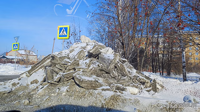 Опасный перекресток образовался под Кемеровом после уборки снега
