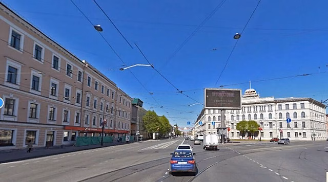 Водитель грузовика насмерть сбил велосипедиста на юго-западе Москвы