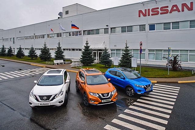 Nissan принял решение продлить приостановку работы российского предприятия