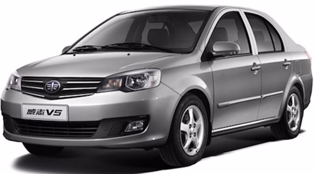 В Китае стартовали продажи седана FAW V5