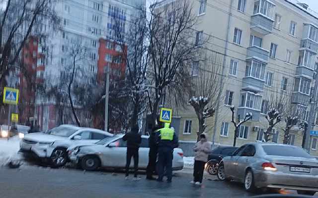 В Рязани произошло массовое ДТП на Театральной площади