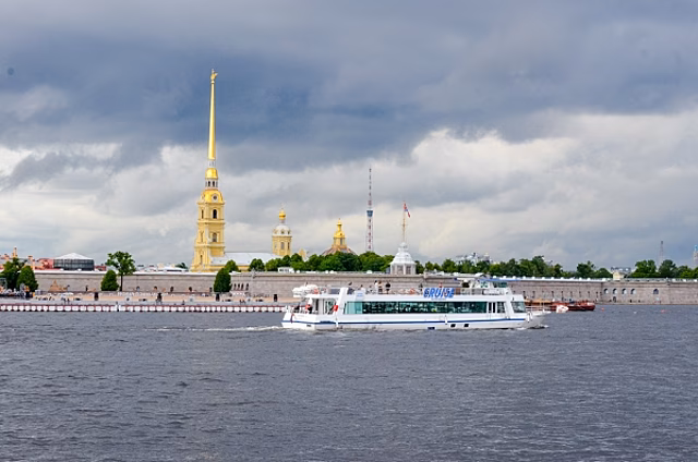 В Петербурге вновь меняется погода: что ждет граждан в выходные