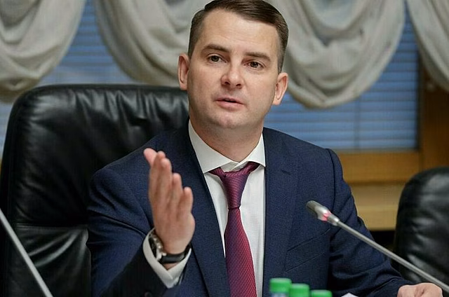 Нилов выступил против эвакуации автомобилей в Подмосковье без ГИБДД