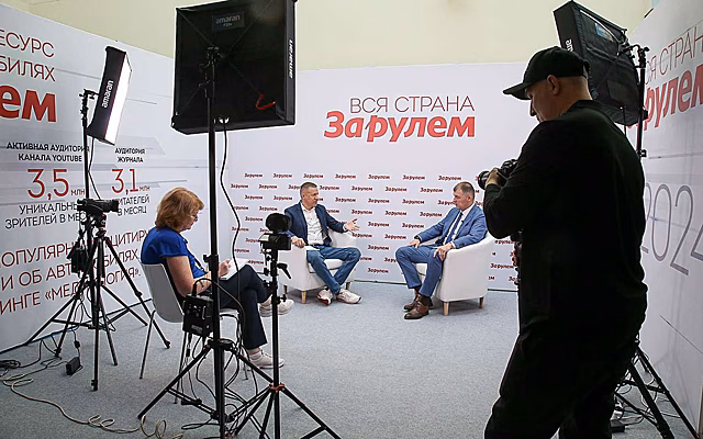Открытая студия «За рулем» начала работу на СТО EXPO