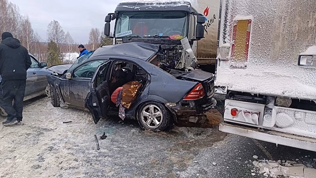 Появились новые подробности ужасной аварии под Кемерово, в которой погибла семья из Новосибирской области